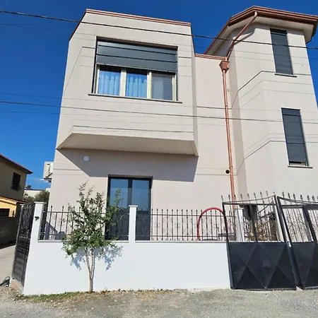 아파트 Fani's Durrës