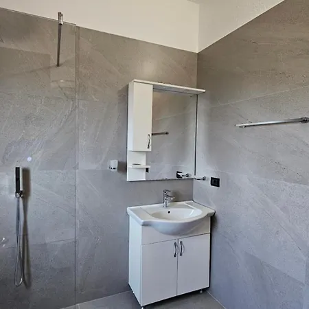 Fani's Lägenhet Durrës